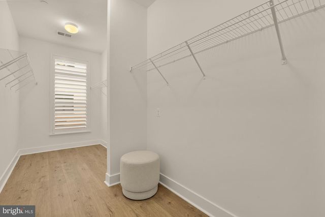 5405 GOSHAWK ALY, Bethesda, MD 20816