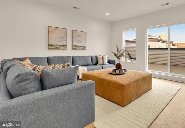 5405 GOSHAWK ALY, Bethesda, MD 20816