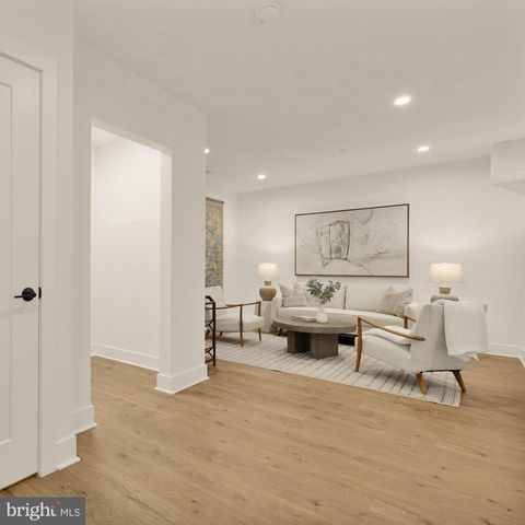 5405 GOSHAWK ALY, Bethesda, MD 20816