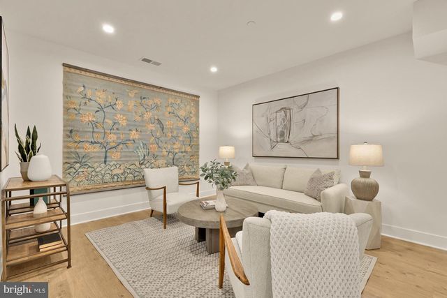 5405 GOSHAWK ALY, Bethesda, MD 20816