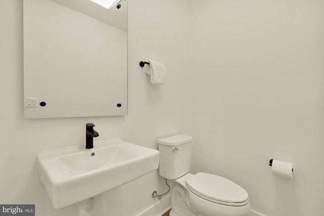 5405 GOSHAWK ALY, Bethesda, MD 20816