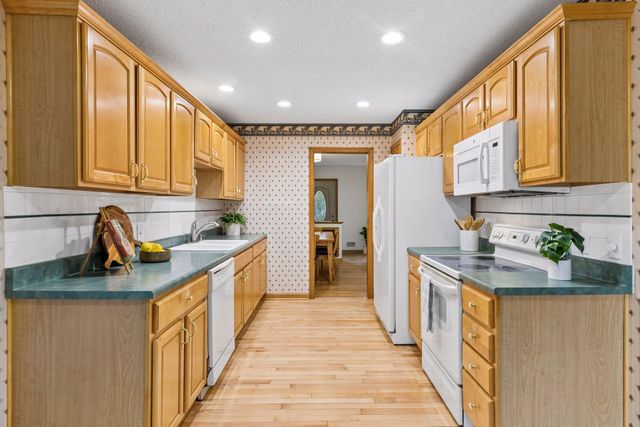 3349 Welcome Avenue N, Crystal, MN 55422