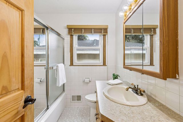 3349 Welcome Avenue N, Crystal, MN 55422