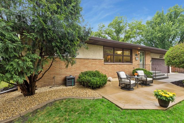 3349 Welcome Avenue N, Crystal, MN 55422