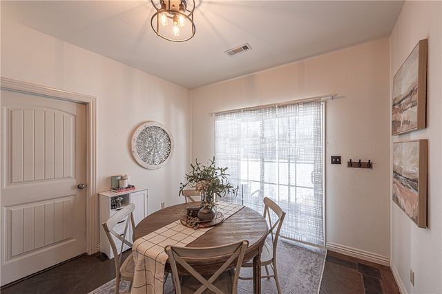 11658 E Creek Lane, Farmington, AR 72730