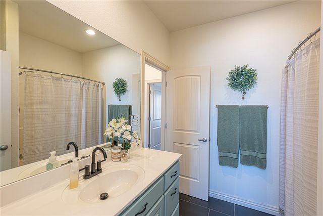 11658 E Creek Lane, Farmington, AR 72730