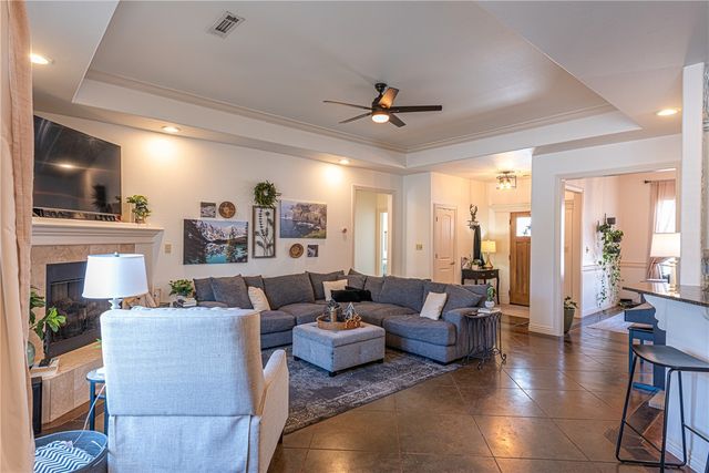 11658 E Creek Lane, Farmington, AR 72730