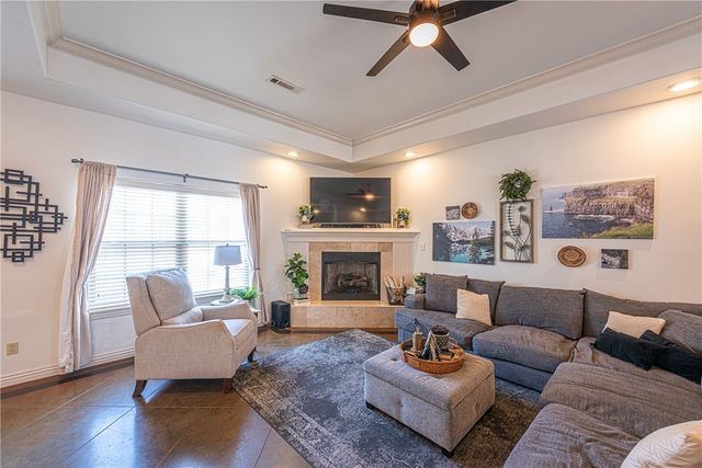 11658 E Creek Lane, Farmington, AR 72730