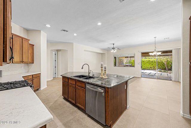 5722 S MESQUITE GROVE Way, Chandler, AZ 85249