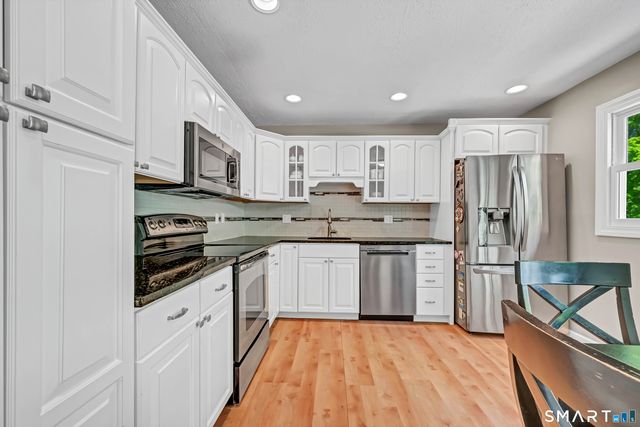 20 Judith Drive, Danbury, CT 06811