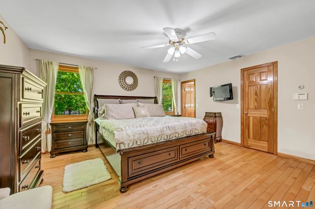20 Judith Drive, Danbury, CT 06811