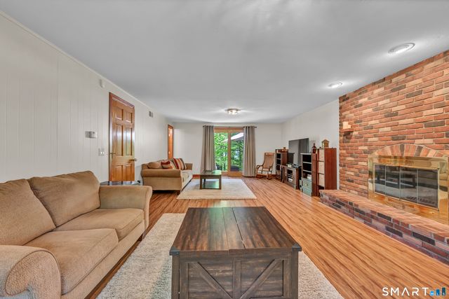 20 Judith Drive, Danbury, CT 06811