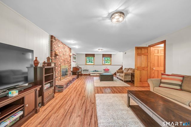 20 Judith Drive, Danbury, CT 06811