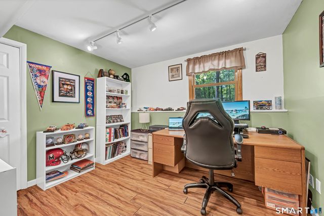 20 Judith Drive, Danbury, CT 06811