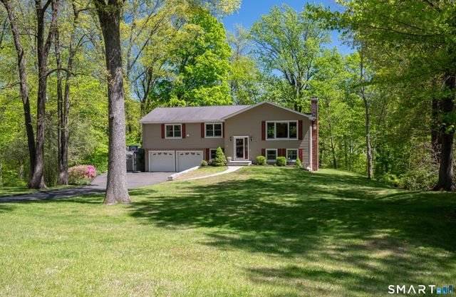 20 Judith Drive, Danbury, CT 06811
