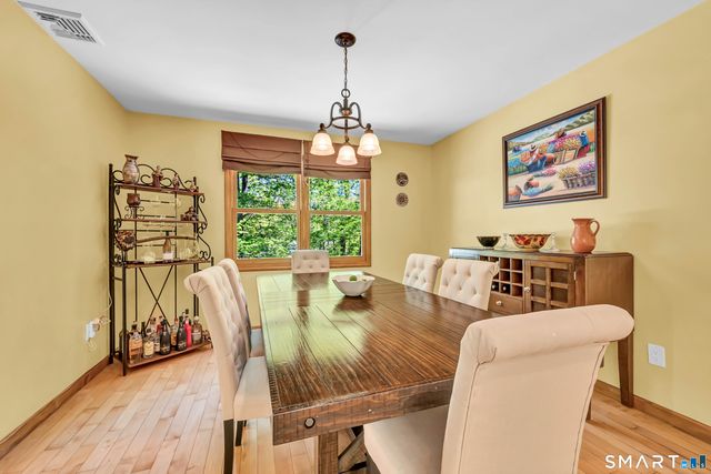 20 Judith Drive, Danbury, CT 06811