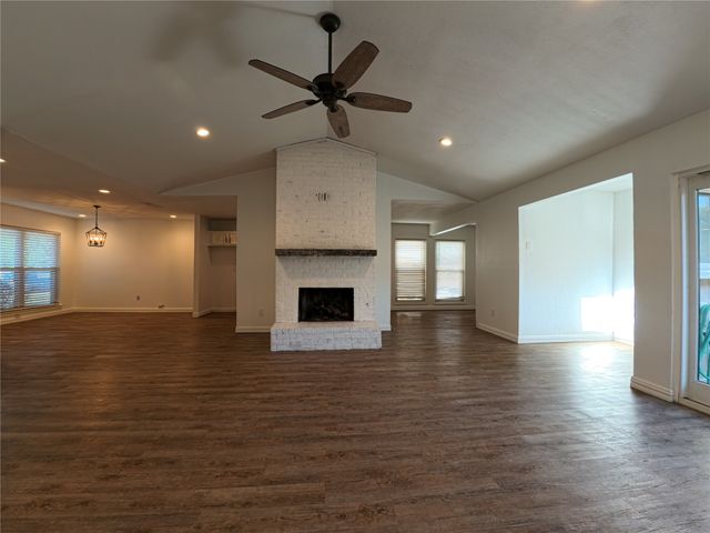 1738 Hartford Drive, Carrollton, TX 75007