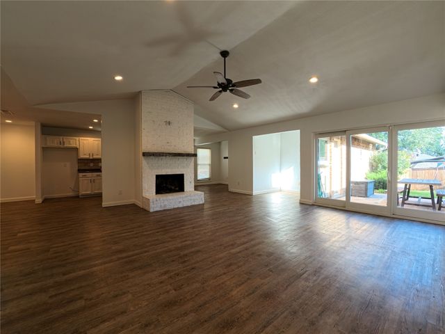 1738 Hartford Drive, Carrollton, TX 75007