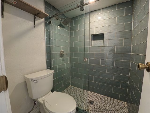 1738 Hartford Drive, Carrollton, TX 75007