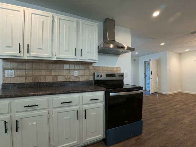 1738 Hartford Drive, Carrollton, TX 75007