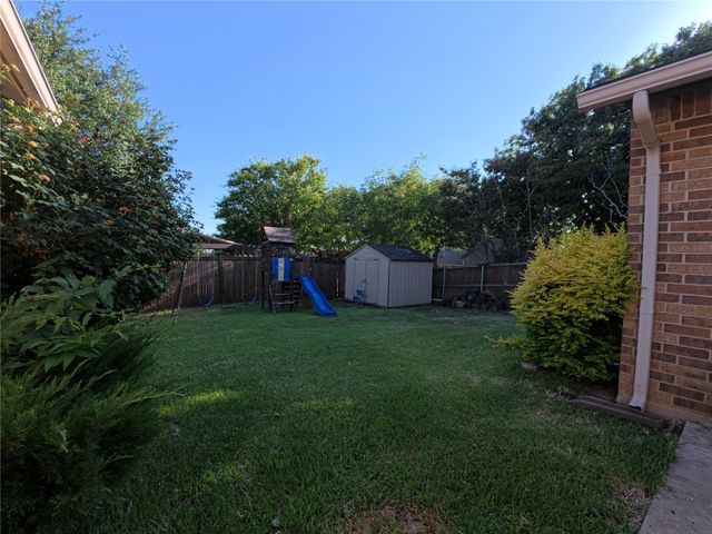 1738 Hartford Drive, Carrollton, TX 75007