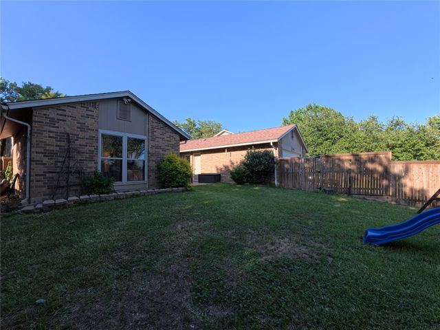1738 Hartford Drive, Carrollton, TX 75007