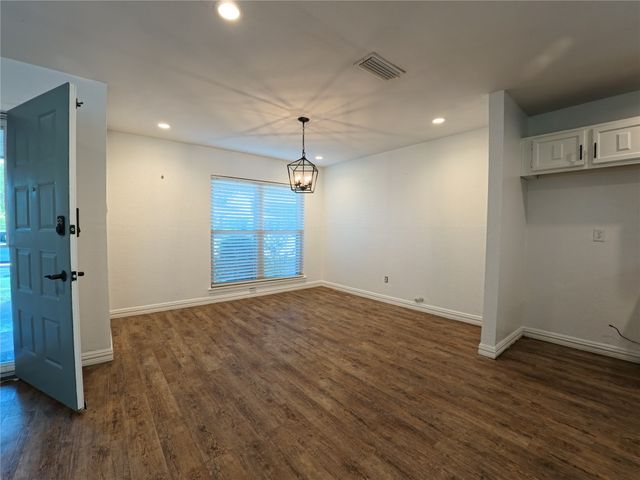 1738 Hartford Drive, Carrollton, TX 75007