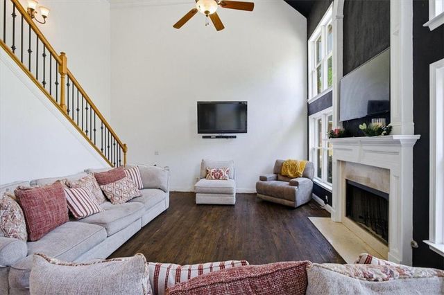 832 Dolly Avenue, Atlanta, GA 30331