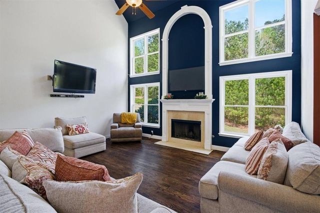 832 Dolly Avenue, Atlanta, GA 30331