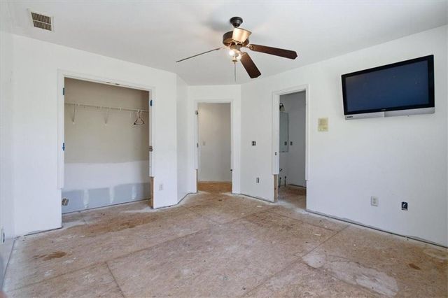 832 Dolly Avenue, Atlanta, GA 30331