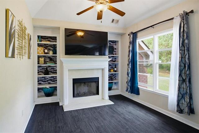 832 Dolly Avenue, Atlanta, GA 30331