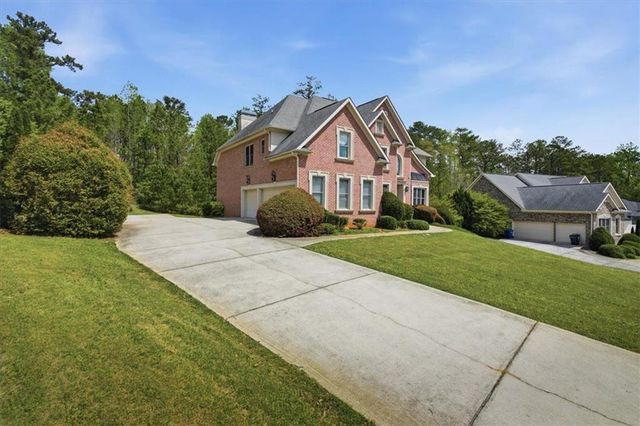 832 Dolly Avenue, Atlanta, GA 30331