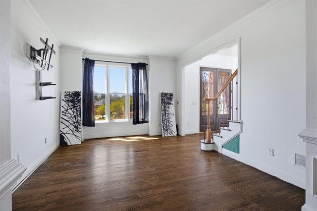 832 Dolly Avenue, Atlanta, GA 30331