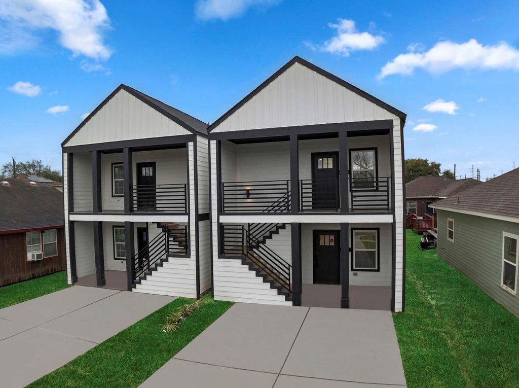 428 Rhode Island Street A, Houston, TX 77029