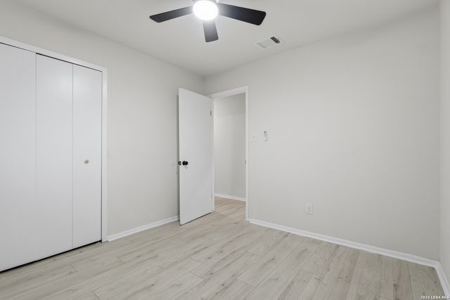 6026 Patrick Henry St, San Antonio, TX 78233