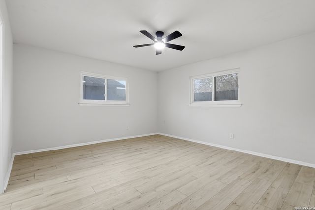 6026 Patrick Henry St, San Antonio, TX 78233