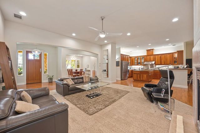 512 Dizmar Ct, Cameron Park, CA 95682