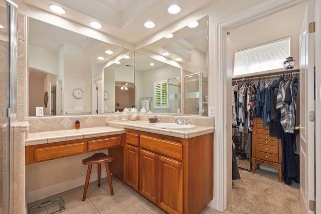 512 Dizmar Ct, Cameron Park, CA 95682