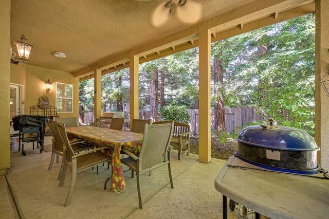 512 Dizmar Ct, Cameron Park, CA 95682