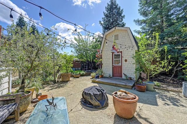 512 Dizmar Ct, Cameron Park, CA 95682