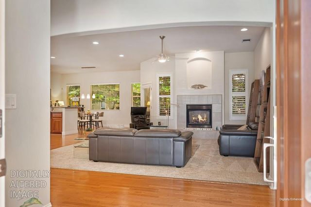 512 Dizmar Ct, Cameron Park, CA 95682
