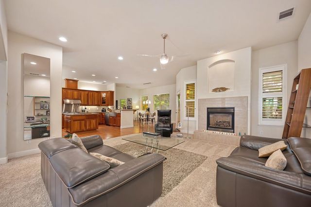 512 Dizmar Ct, Cameron Park, CA 95682
