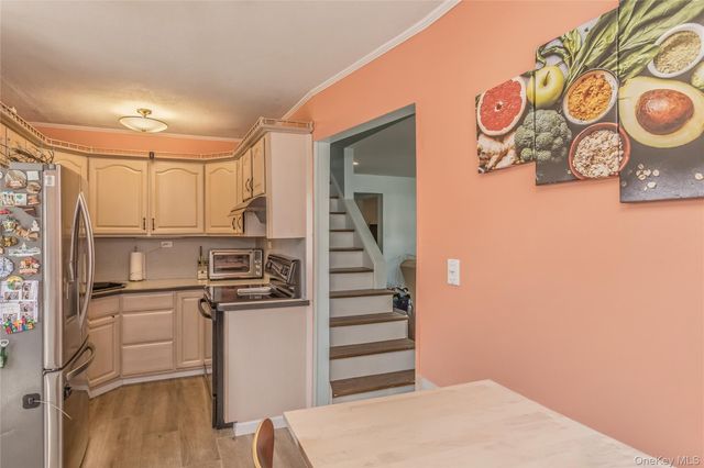 21 Robert Avenue, Massapequa, NY 11758