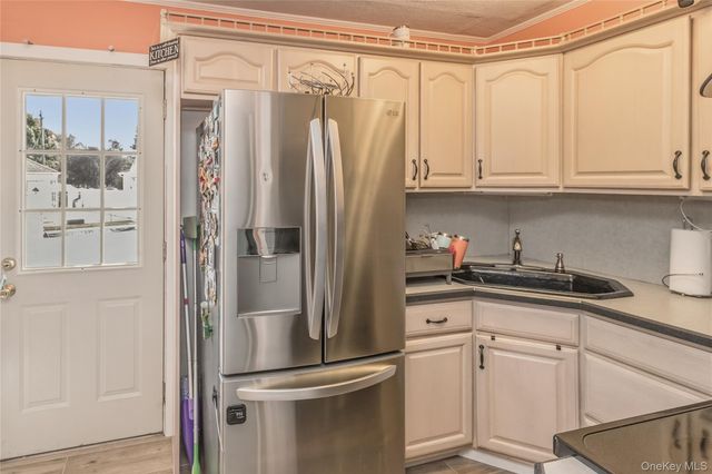 21 Robert Avenue, Massapequa, NY 11758