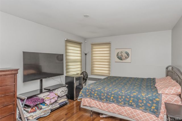 21 Robert Avenue, Massapequa, NY 11758