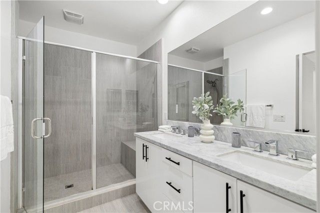 1683 Superior, Costa Mesa, CA 92627