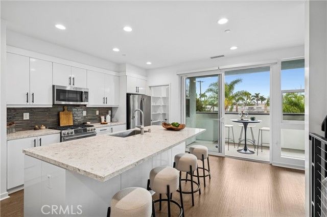 1683 Superior, Costa Mesa, CA 92627