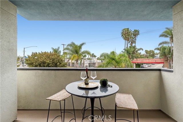 1683 Superior, Costa Mesa, CA 92627