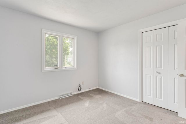 61380 Fellows Street, South Bend, IN 46614
