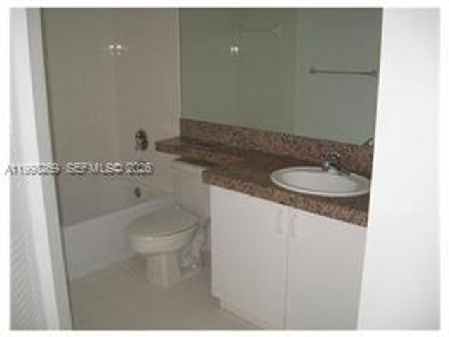 19501 E Country Club Dr 9504, Aventura, FL 33180